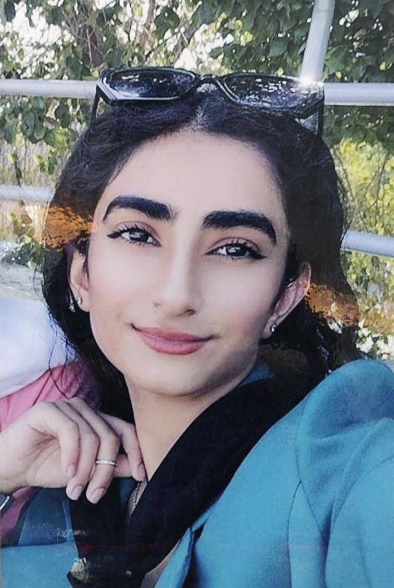 حدیثه اکبرزاده