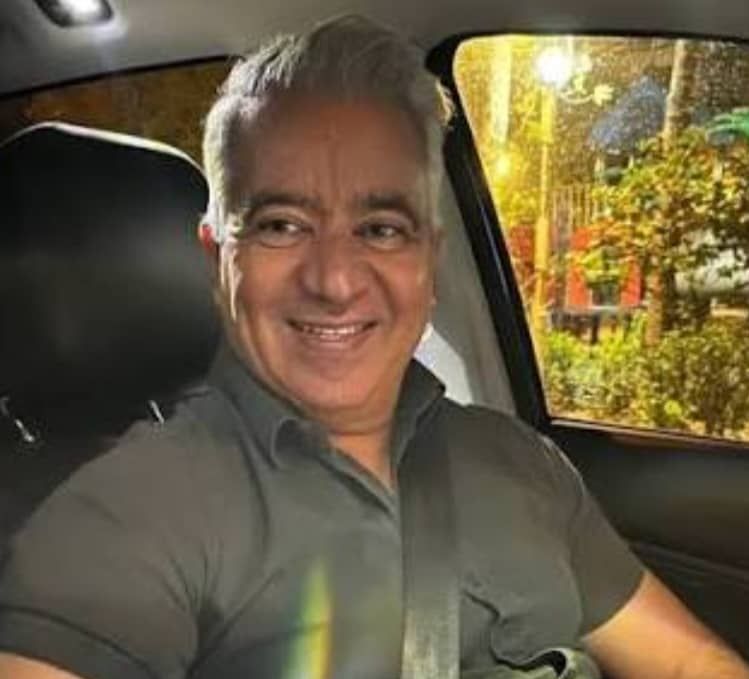 وحید اقبالی