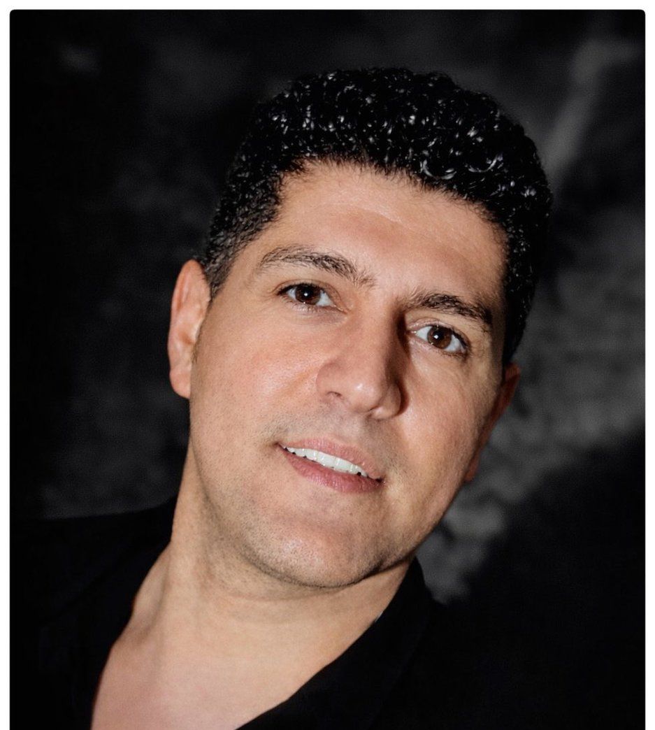 احسان اکبری مرادآبادی