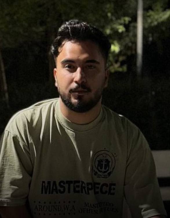 علیرضا طاهر